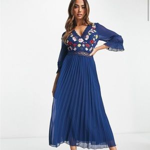 Blue floral dress! Never worn!